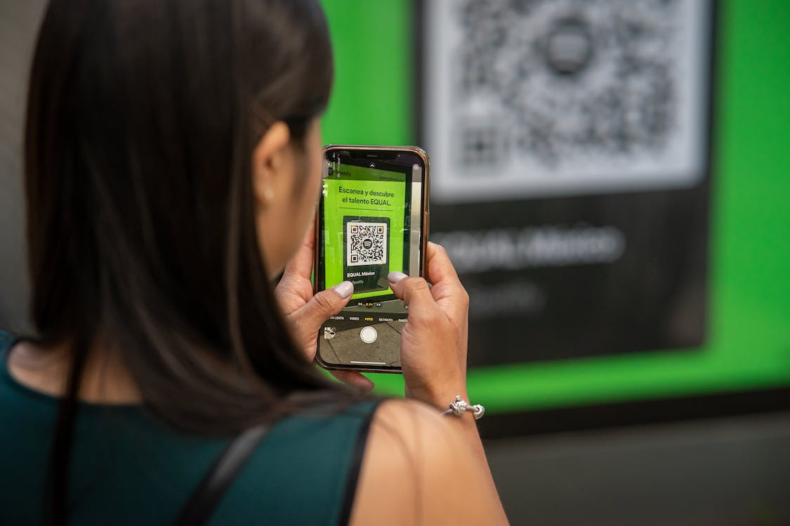 You are currently viewing QR Codes: The Future of Digital Signage